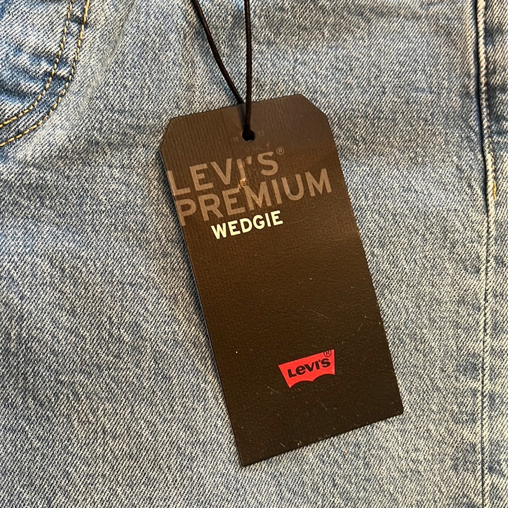 Levi’s wedgie high rise jeans